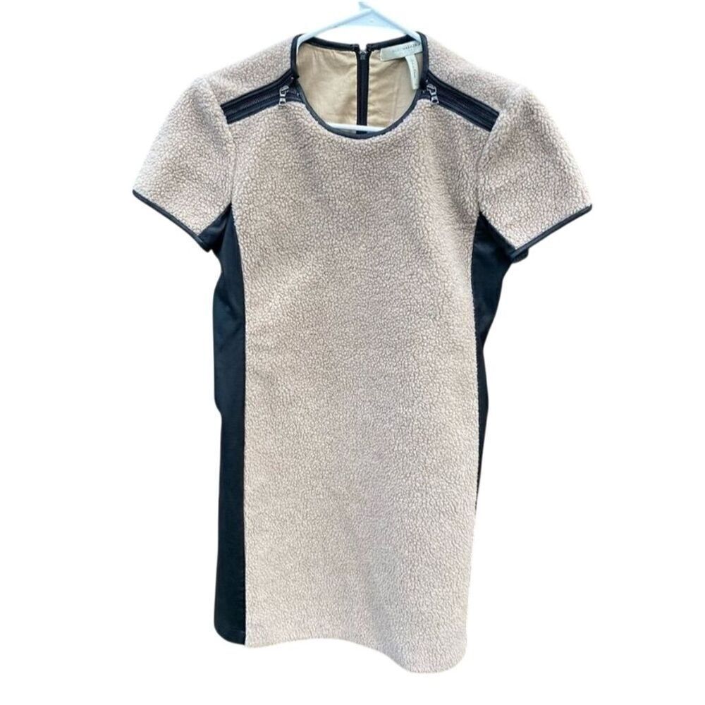 BCBG Max Azria Runway Women's XS Beige mini Length Dress Short Sleeve